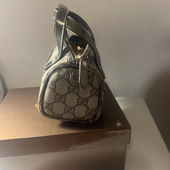 GUCCI
Monogram Micro Joy Boston Metallic - Picture 5 of 12